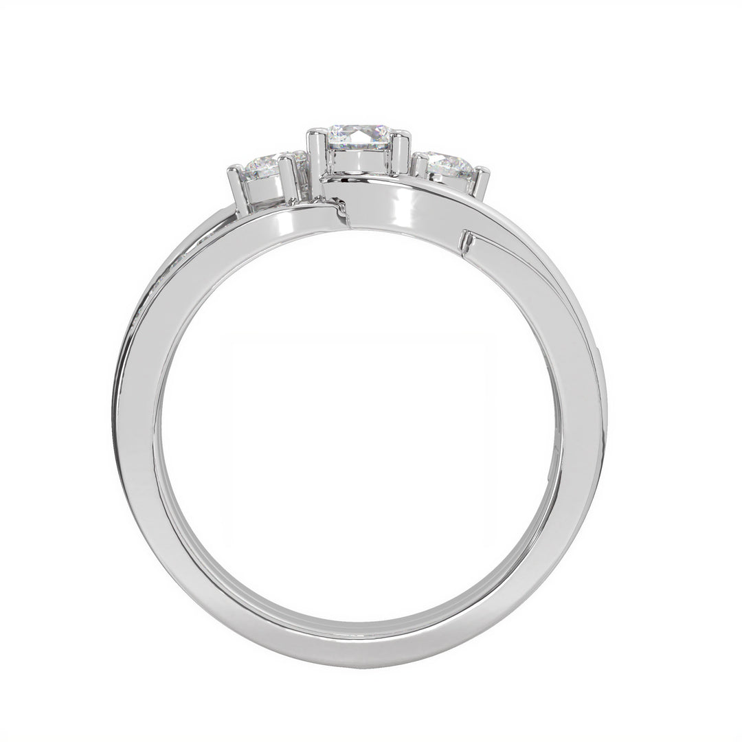 Amélie <br> Round Trilogy with Chanel Setting Shank